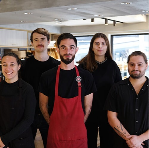 pains-dorees-uniforms-in-action-2